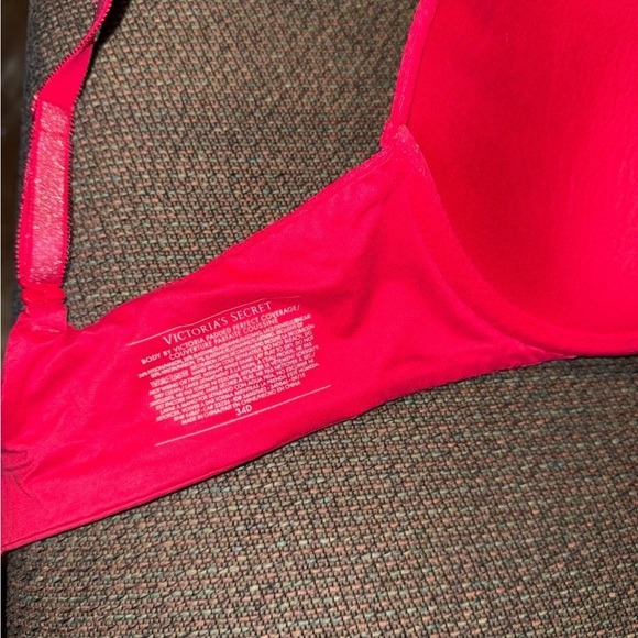 Victoria's Secret Body By Victoria Padded Perfect Coverage Bra size 34D RN 54867 - Picture 4 of 4